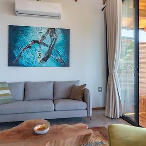 Agate Studio Villa Jacuzzi Ocean Front